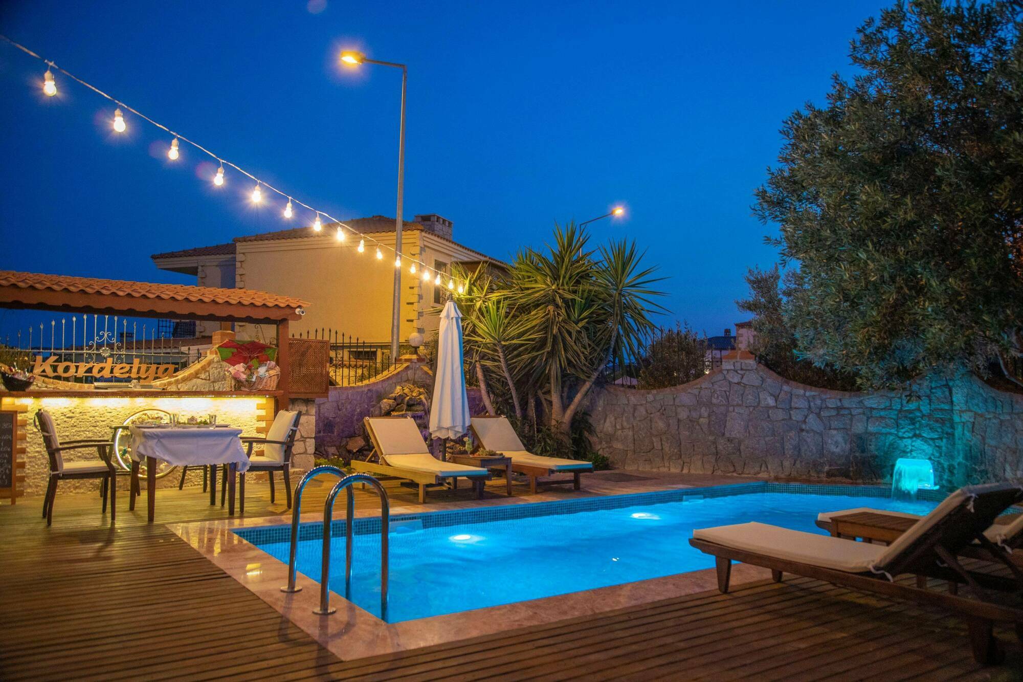 Kordelya Hotel Alaçatı Luaran gambar