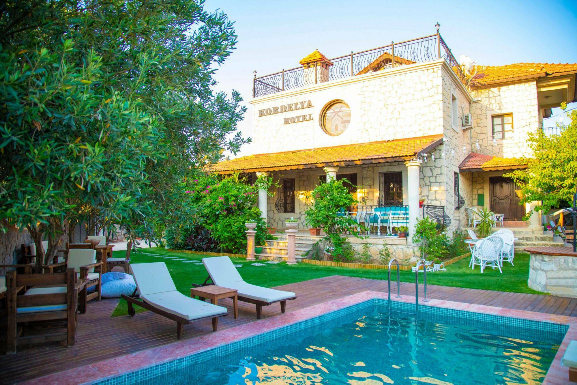 Kordelya Hotel Alaçatı Luaran gambar